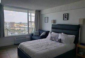 611 3 Beds Luxury Oceanfront Studio