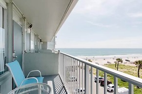 611 3 Beds Luxury Oceanfront Studio