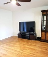 165 White Fawn Luxury King Bed in Modern 2bdrm 2 5BA Amazing Pool