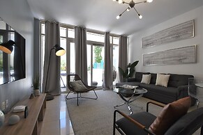 Lovely apt in the heart Midtown