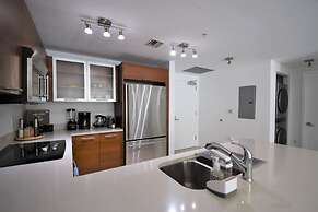 Lovely apt in the heart Midtown