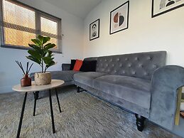 Stunning 1 King bed Cabin in Grays