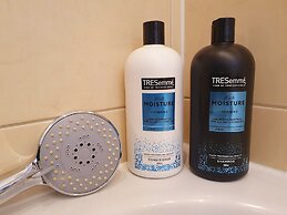 Charming 2-bed Apartment in Bournemouth