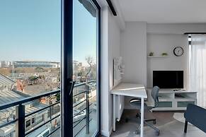 Central Flat Near Metrobus and Coast in Kadikoy