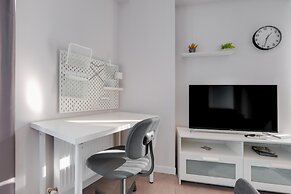 Central Flat Near Metrobus and Coast in Kadikoy