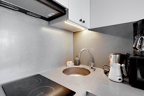 Central Flat Near Metrobus and Coast in Kadikoy