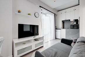 Central Flat Near Metrobus and Coast in Kadikoy