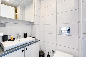 Central Flat Near Metrobus and Coast in Kadikoy