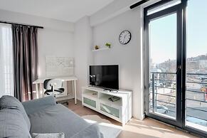 Central Flat Near Metrobus and Coast in Kadikoy