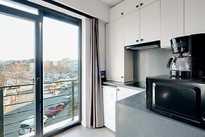 Central Flat Near Metrobus and Coast in Kadikoy