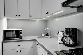 Cozy Flat Near Marmaray and Coast in Kadikoy