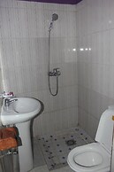 Room in B&B - Amahoro Guest House - Single Room With Shower