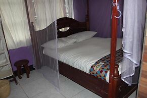 Room in B&B - Amahoro Guest House - Single Room With Shower