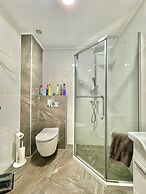 Modern One Bedroom Apartment