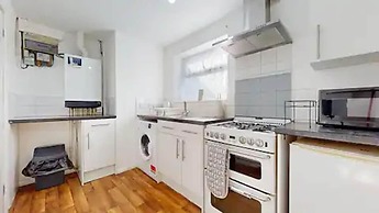 Beautiful 2-bed Apartment in Stanford-le-hope
