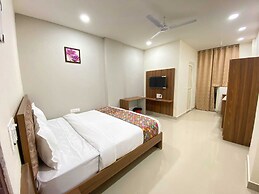 Hotel Vistacrest Noida Sector 104