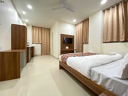 Hotel Vistacrest Noida Sector 104