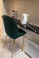 Leicester Aprt-sleeps3-db-tv-wifi