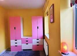 2 Bed End Terrace M4 M25 Heathrow Windsor & London