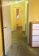 2 Bed End Terrace M4 M25 Heathrow Windsor & London