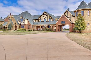 Spacious Edmond Vacation Rental w/ Shared Pool!