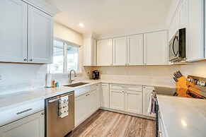 Sun Valley Home w/ Screened Porch & Gas Grill!