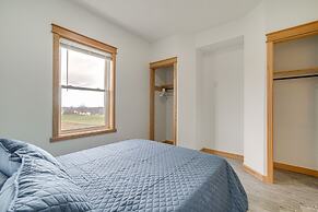 Balcony+ Golf Course View: Quiet Erie Getaway