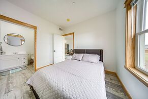 Balcony+ Golf Course View: Quiet Erie Getaway