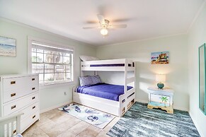 Sebastien Home w/ Pool & Gazebo - 8 Mi to Beaches!