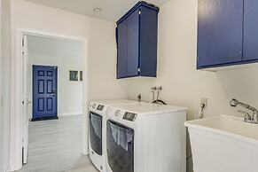 'the Maharaja Retreat' w/ Hot Tub & EV Charger!