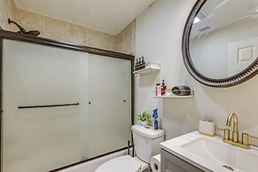 'the Maharaja Retreat' w/ Hot Tub & EV Charger!