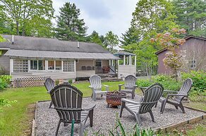 Cozy Lake Luzerne Home - 1 Mi to Wayside Beach!