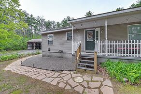 Cozy Lake Luzerne Home - 1 Mi to Wayside Beach!
