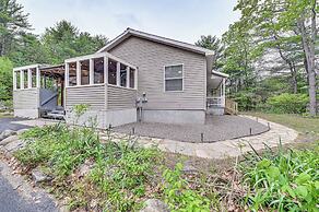 Cozy Lake Luzerne Home - 1 Mi to Wayside Beach!