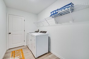 13 Mi to Disney: Home w/ Game Room + Golf Clubs