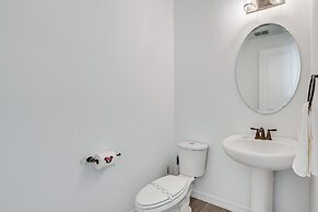 13 Mi to Disney: Home w/ Game Room + Golf Clubs