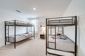 13 Mi to Disney: Home w/ Game Room + Golf Clubs