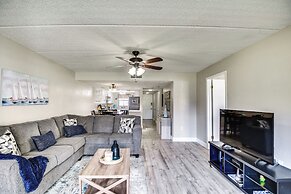 Daytona Condo w/ Community Pool, Walk to Beach!
