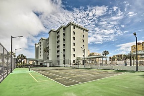 Daytona Condo w/ Community Pool, Walk to Beach!