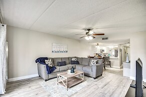 Daytona Condo w/ Community Pool, Walk to Beach!