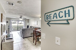 Daytona Condo w/ Community Pool, Walk to Beach!