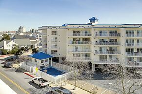 Ocean City Beach Condo: Steps to Boardwalk!