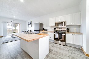 4 Mi to Lake Erie: Condo in Golf Community