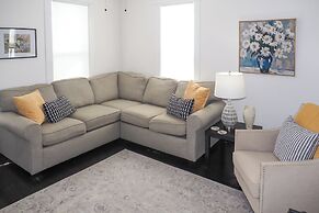 Suttons Bay Home In Town - 2 Blocks to Beach!