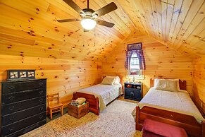 1 Mi to Dtwn: Bristol Cottage w/ Hot Tub & Grill!