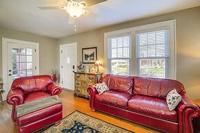 1 Mi to Dtwn: Bristol Cottage w/ Hot Tub & Grill!