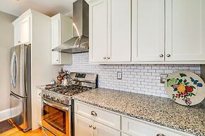 1 Mi to Dtwn: Bristol Cottage w/ Hot Tub & Grill!