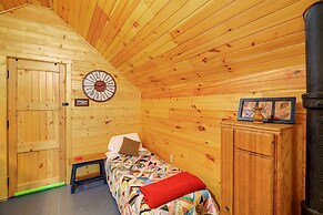 1 Mi to Dtwn: Bristol Cottage w/ Hot Tub & Grill!