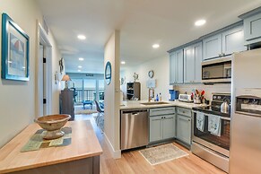 Galveston Beachfront Condo: Balcony & Pool Access!