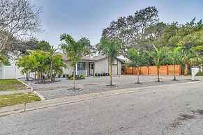 Charming Largo Home w/ Private Pool: 1 Mi to Beach